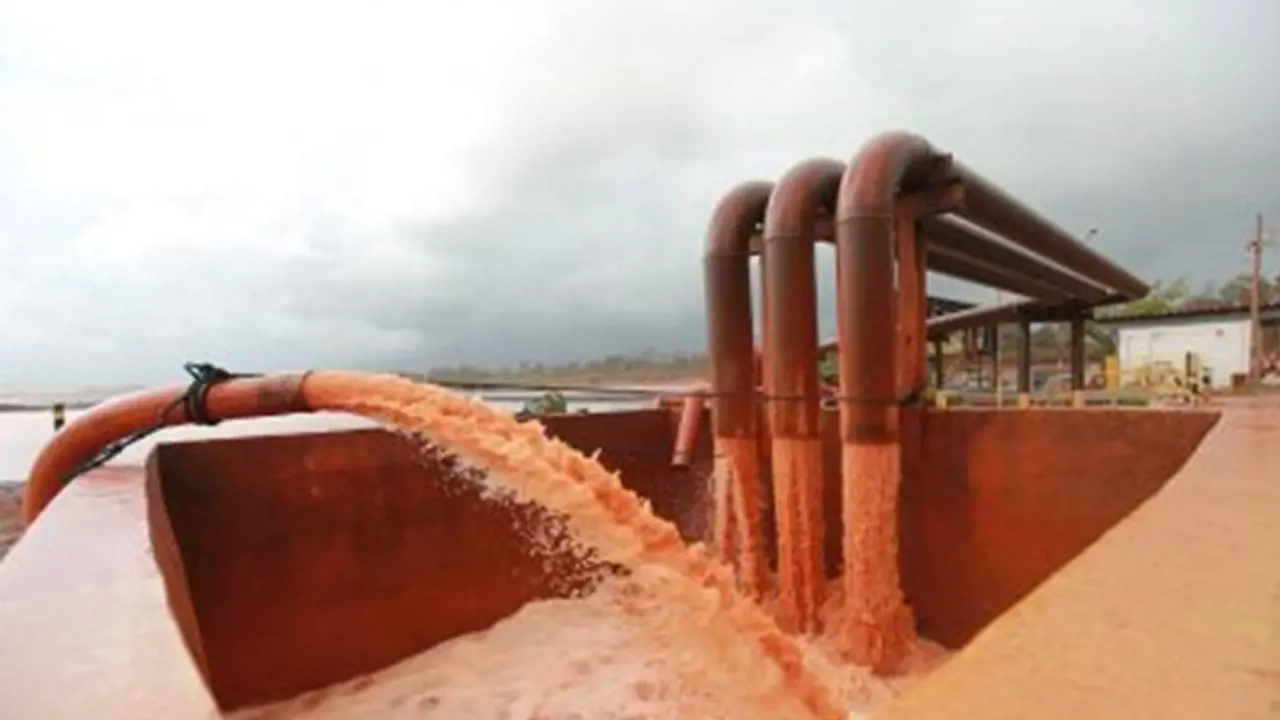 Red mud discharge, bauxite processing facility